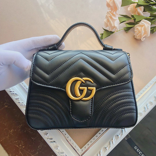 Gucci bag 2019 Early Spring Series GG Marmont series mini handbag 547260  leather-c7cc9b12